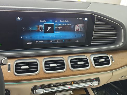 Used 2023 Mercedes-Benz GLE 350 4MATIC w/ AMG Line Exterior image 20