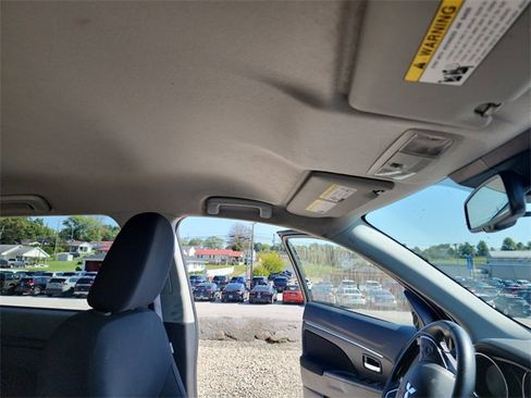 Used 2024 Mitsubishi Outlander Sport ES image 16