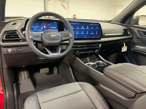 New 2026 Chevrolet Traverse LT w/ Sun and Wheel Package image 28