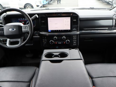 Used 2025 Ford F250 Lariat w/ Chrome Package image 17