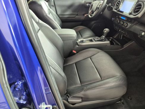 Used 2022 Toyota Tacoma TRD Sport w/ TRD Premium Sport Package RWD image 28