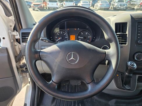 Used 2015 Mercedes-Benz Sprinter 2500 image 16