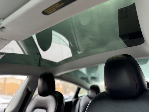 Used 2022 Tesla Model 3 Standard Range image 50