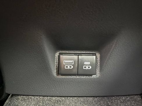 Used 2026 Toyota Camry SE w/ Convenience Package FWD image 18