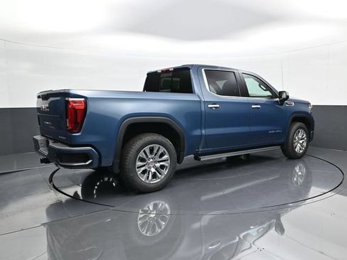 Used 2025 GMC Sierra 1500 Denali AWD/4WD image 5