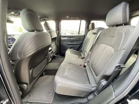 New 2026 Jeep Grand Cherokee Laredo AWD/4WD image 20