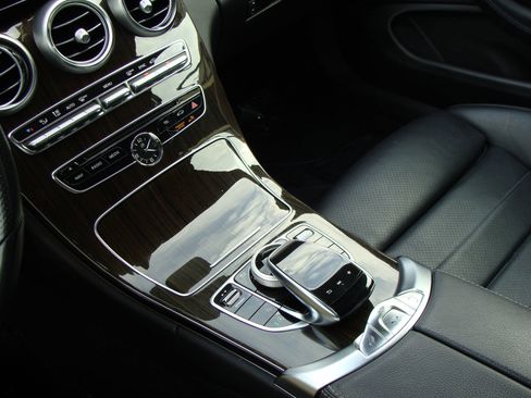 Used 2018 Mercedes-Benz C 300 4MATIC Cabriolet image 21