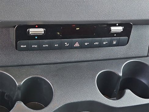 Used 2025 Mercedes-Benz Sprinter 2500 image 25