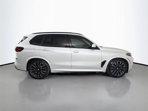 New 2026 BMW X5 xDrive50e w/ Executive Package AWD/4WD image 4