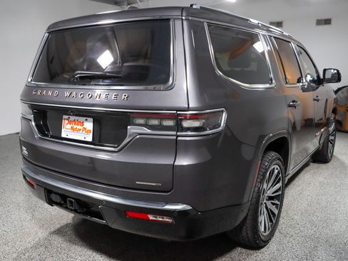 Used 2022 Jeep Grand Wagoneer Series III AWD/4WD image 7
