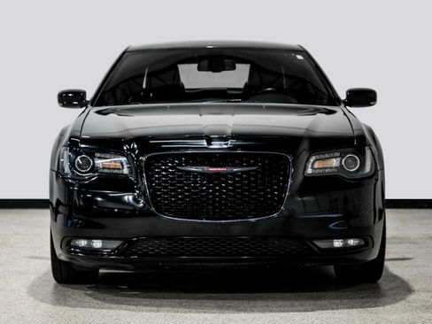 Used 2022 Chrysler 300 S image 3
