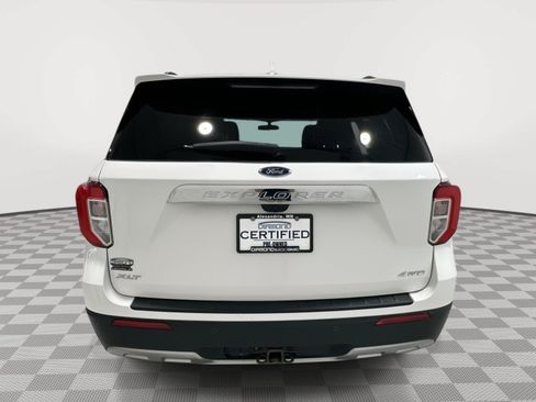 Used 2022 Ford Explorer XLT w/ Equipment Group 202A AWD/4WD image 4