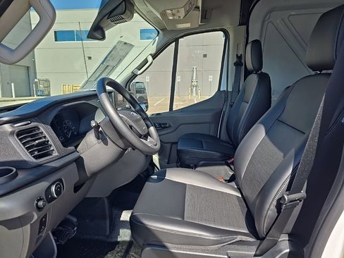 New 2025 Ford Transit 250 148 Medium Roof RWD image 3