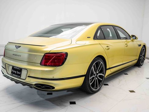 Certified 2024 Bentley Flying Spur V8 AWD/4WD image 11