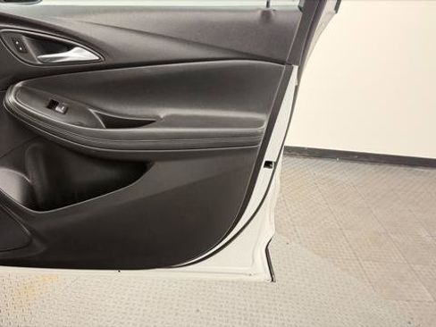 Used 2023 Buick Encore GX Preferred FWD image 23