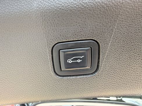 Used 2023 Buick Enclave Essence w/ Experience Buick Package AWD/4WD image 13