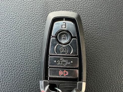 New 2026 Ford Explorer Platinum w/ LUX Leather Package AWD/4WD image 24