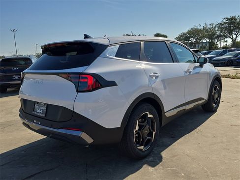 New 2026 Kia Sportage EX image 8