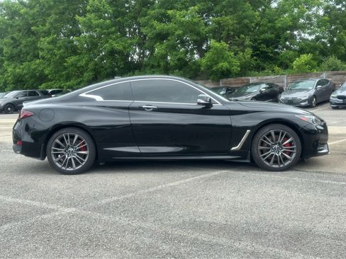 Used 2017 INFINITI Q60 Red Sport 400 AWD/4WD image 8
