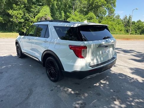 Used 2020 Ford Explorer XLT w/ Equipment Group 202A RWD image 5