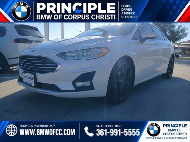 Used 2019 Ford Fusion SE w/ Equipment Group 151A FWD image 3