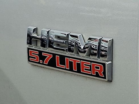 Used 2018 RAM 1500 Big Horn image 30