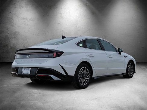 New 2026 Hyundai Sonata Limited image 3