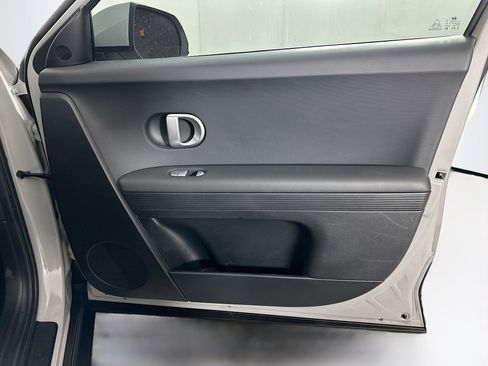 Used 2024 Hyundai Ioniq 5 SEL RWD image 32