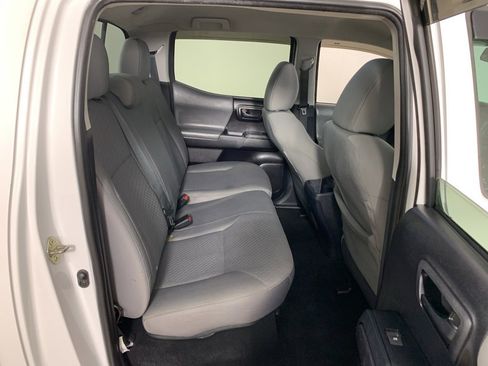 Used 2020 Toyota Tacoma SR image 30