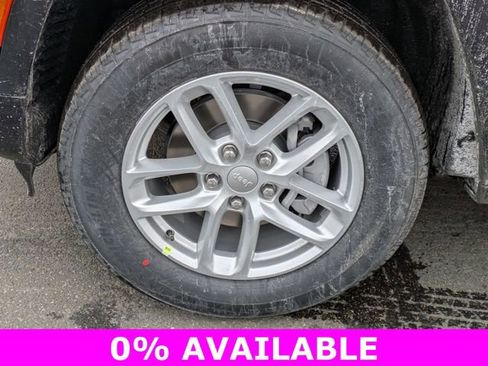 New 2026 Jeep Grand Cherokee Laredo image 30