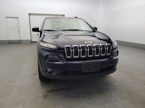 Used 2016 Jeep Cherokee Latitude w/ Comfort/Convenience Group image 14