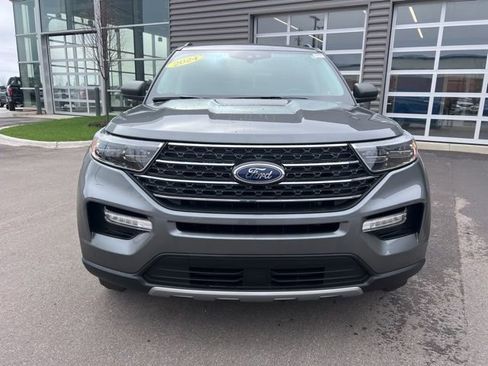 Used 2024 Ford Explorer XLT w/ Equipment Group 202A image 2