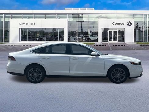 Used 2023 Honda Accord EX image 4