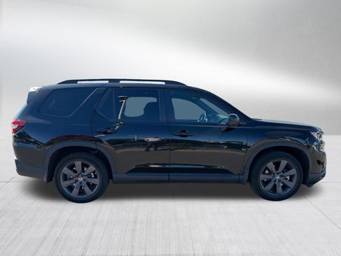Used 2023 Honda Pilot Sport image 3