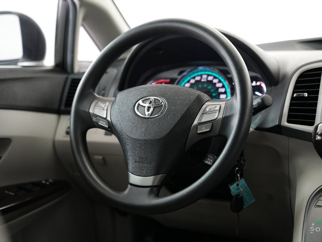 Used 2012 Toyota Venza LE FWD image 11