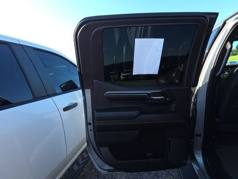 Used 2023 GMC Sierra 1500 AT4 w/ Technology Package AWD/4WD image 13