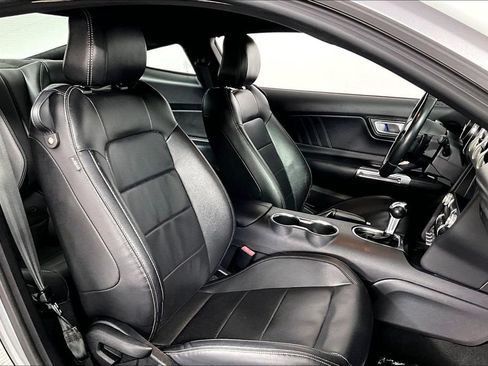 Used 2021 Ford Mustang Premium RWD image 7