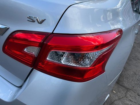 Used 2016 Nissan Sentra SV w/ Style Package image 13