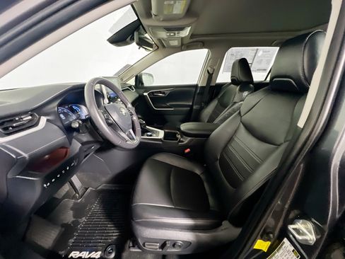 Used 2022 Toyota RAV4 Limited AWD/4WD image 14