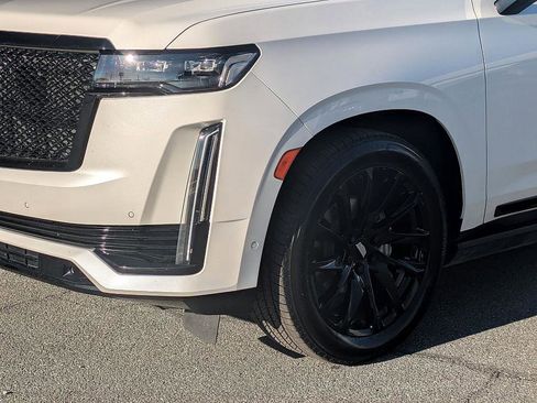 Used 2023 Cadillac Escalade Sport Platinum w/ LPO, ONYX Package image 9