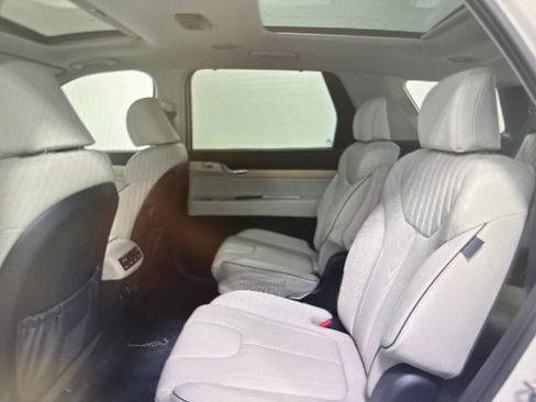 Used 2024 Hyundai Palisade Limited image 8