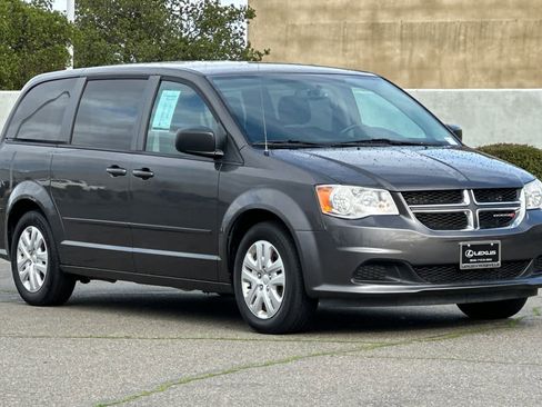 Used 2017 Dodge Grand Caravan SE w/ Power Window Group image 5