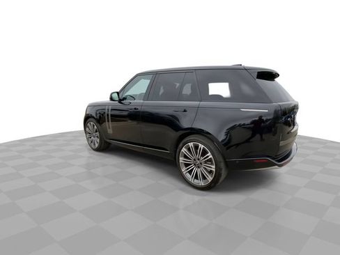 Used 2025 Land Rover Range Rover SE AWD/4WD image 8