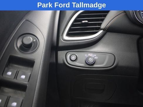 Used 2018 Chevrolet Trax LS AWD/4WD image 17