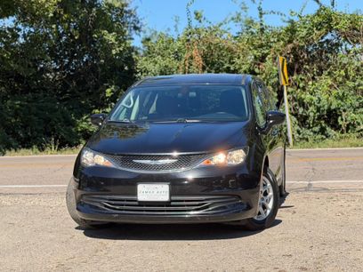 Used 2018 Chrysler Pacifica LX