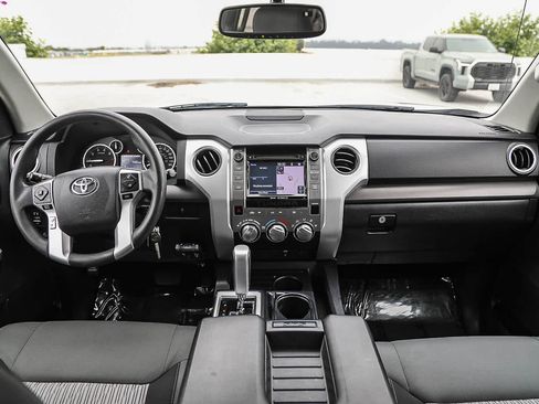Used 2017 Toyota Tundra SR5 w/ SR5 Upgrade Package RWD image 12