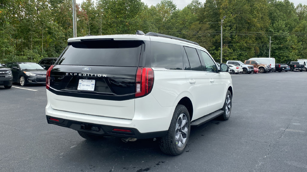 New 2027 Ford Expedition Active AWD/4WD image 5