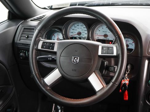 Used 2009 Dodge Challenger SRT8 w/ SRT Option Group II RWD image 13