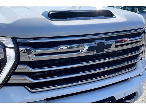 Used 2024 Chevrolet Silverado 3500 High Country w/ High Country Premium Package image 31