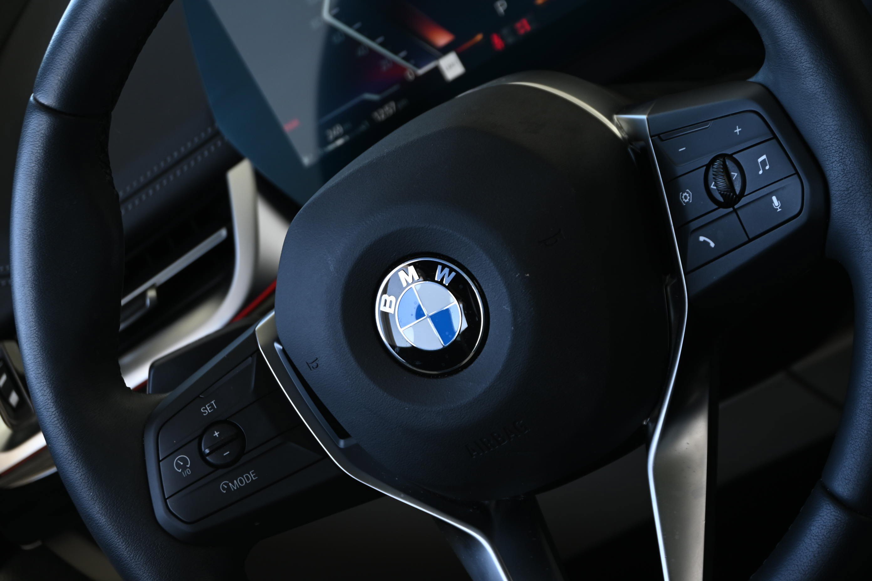 Used 2026 BMW X1 xDrive28i AWD/4WD image 25